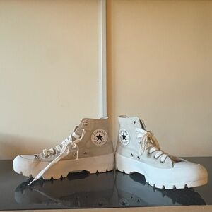 Converse Chuck Taylor All-Star Platform High Top in light gray off-white